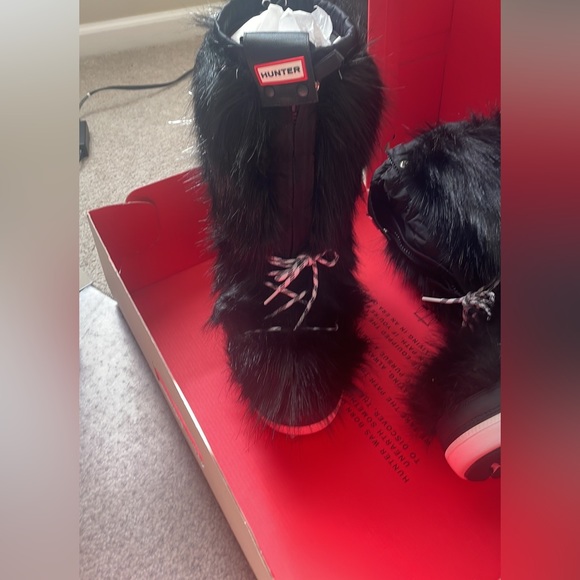 Furry winter snow boots - size 8 run a little sm, brand new never worn, Hunter - Picture 12 of 12
